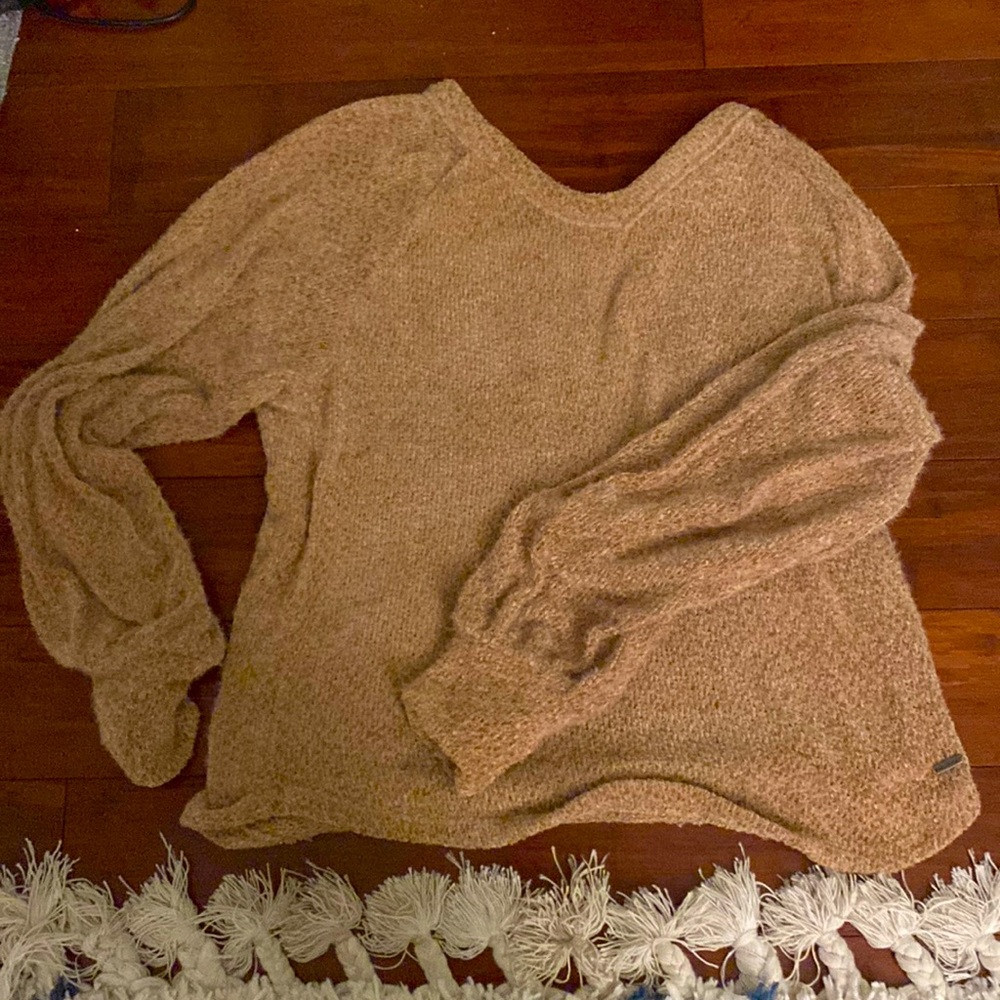 This is a very good quality shirt it’s very new